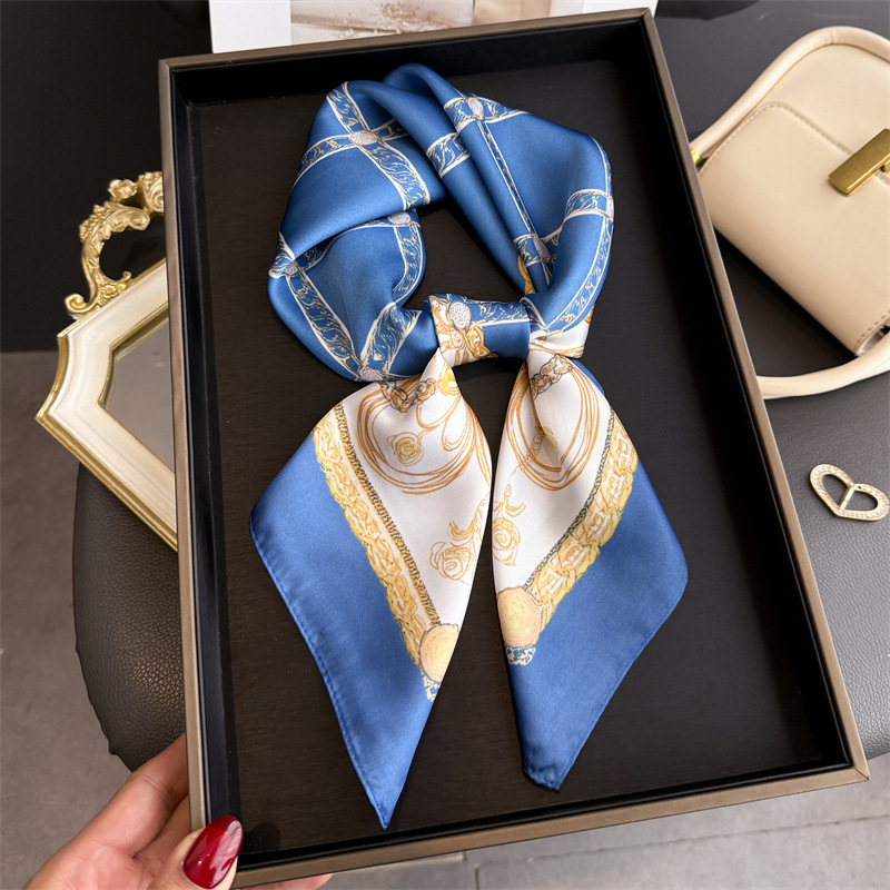 Blue Classic Chain Print Squar - огляд і ціна Scarf Silk Square